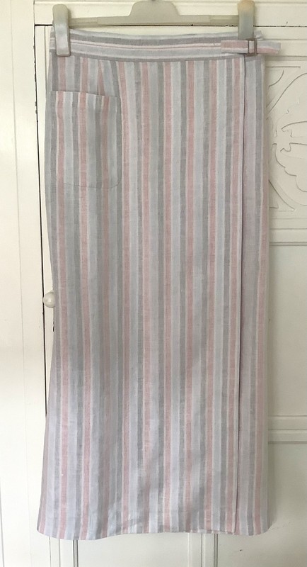 ASPREY of LONDON-100% Linen wrap around skirt. Size: 40 UK see measurements.