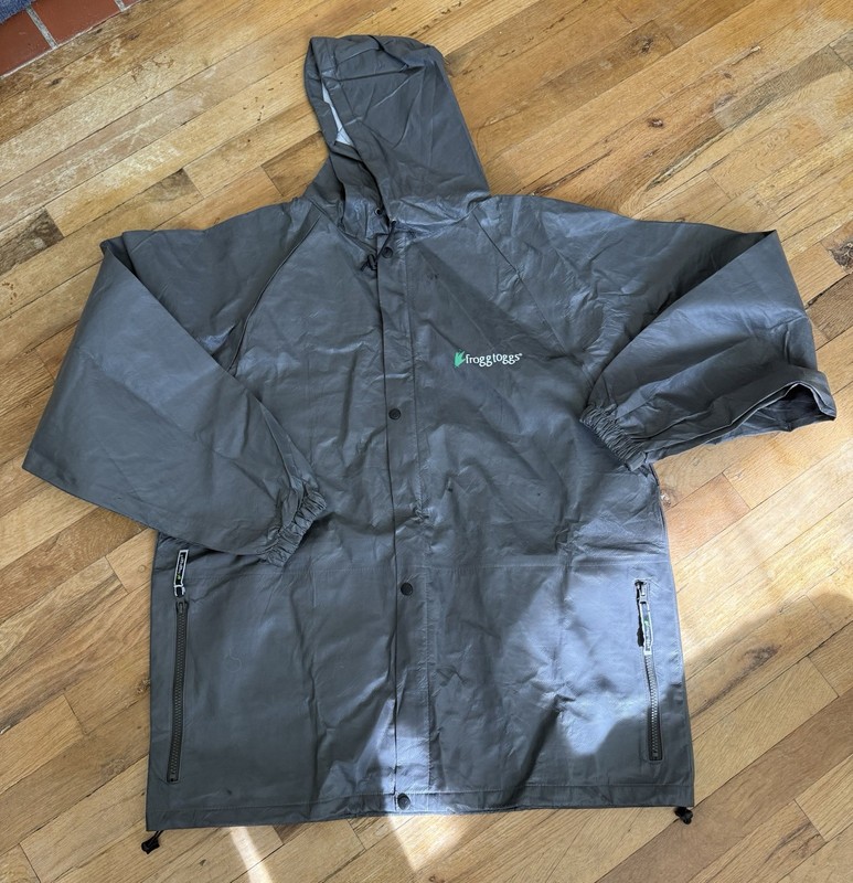 Frogg Toggs Rain Jacket Mens M/L Gray Waterproof Hooded Full Zip Snap Front