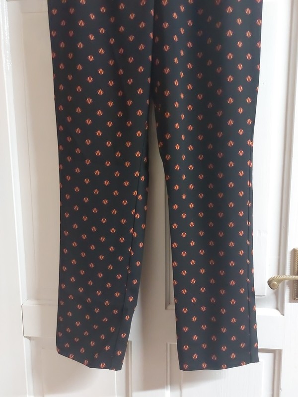 V By Very Kate Wright Black Yellow Red Printed Slim Leg Trousers Size Uk 10 gallery