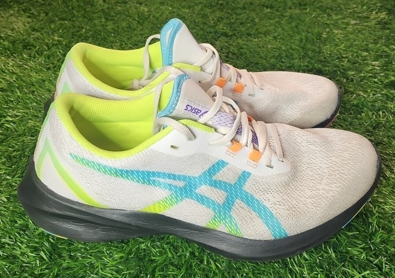 NEW! Asics Versablast MX White Aquarium Men's Size 10 Road Running Shoe Tried On
