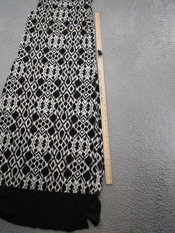 Chicos Travelers Women's Size 0 US Size 4 Sleeveless Aztec Stretch Dress NEW gallery