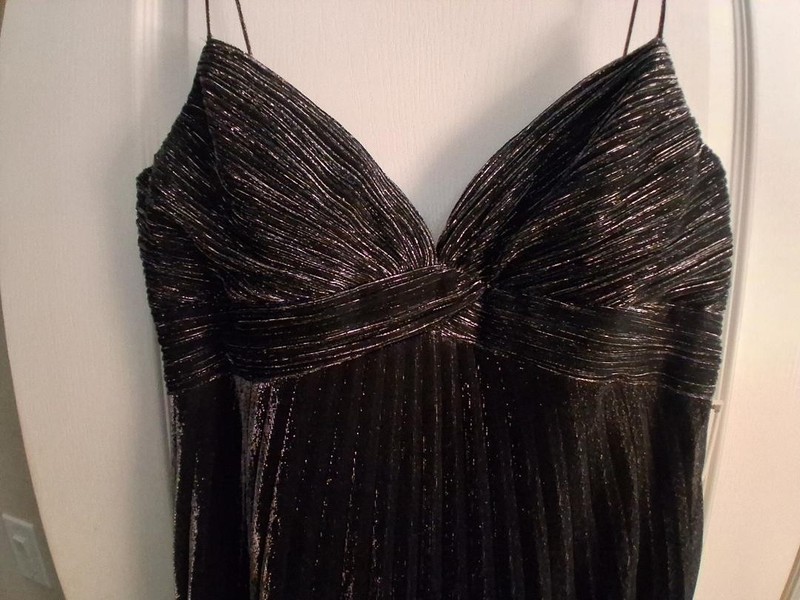 Siboney Bridal Fashions – Elegant «Super Plunging Neckline» Evening Gown (2XL)