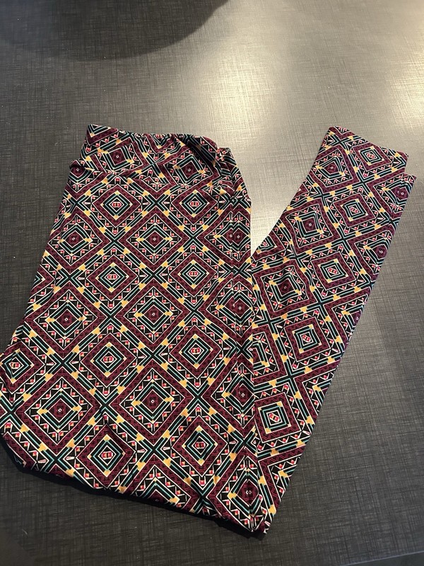 TC LuLaRoe Women’s Leggings – Geometric Pattern