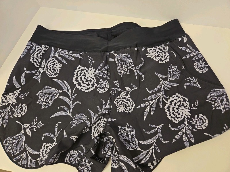 NWOT Lands End Swim Suits Black And White 16P