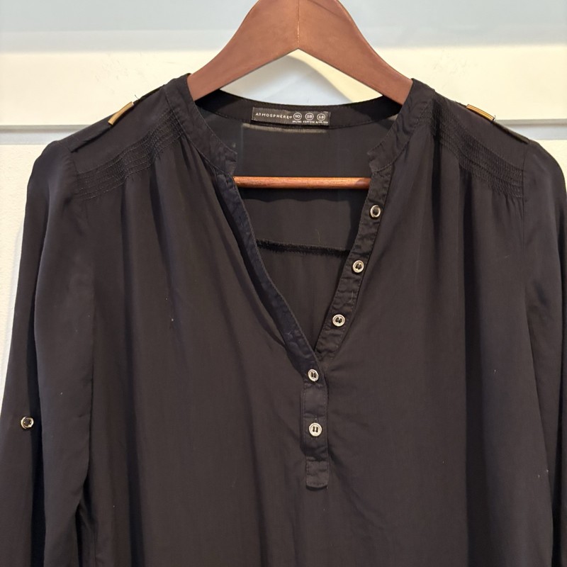 Atmosphere Top Small Black Roll Tab Sleeve Classic Casual Capsule Staple gallery
