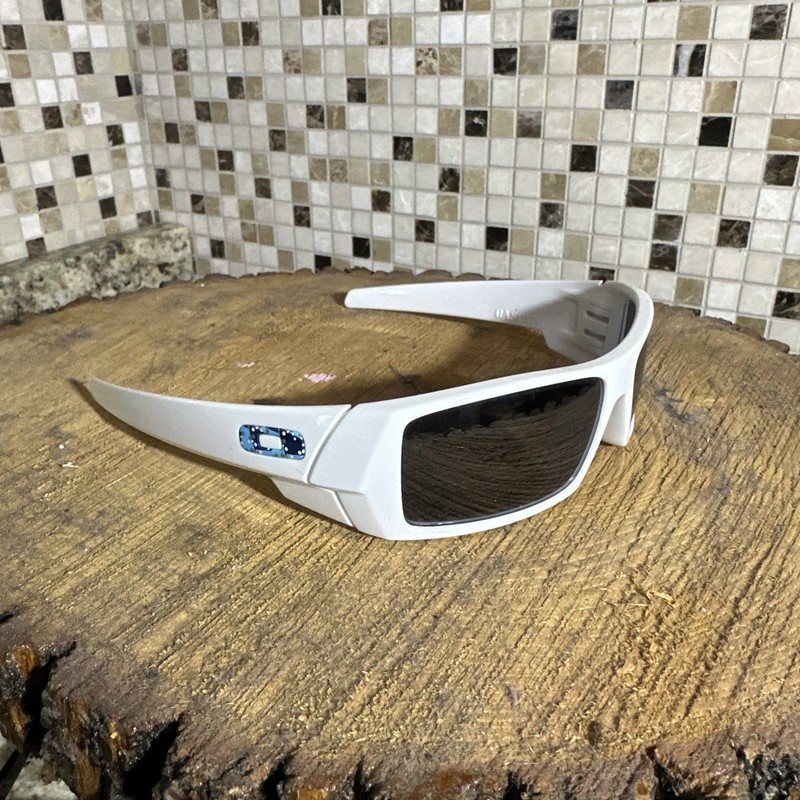 OAKLEY Custom GASCAN Polished White / New Galaxy Black Polarized AUTHENTIC Rare!