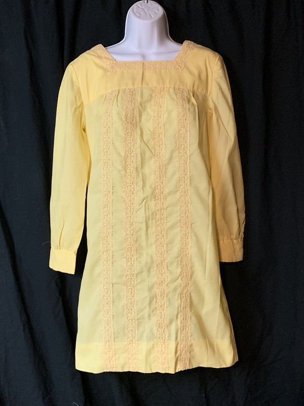 Vtg 60s 70S Mod Gogo Carol Brent Yellow Mini Dress SZ 11 Crochet Accent JR fun