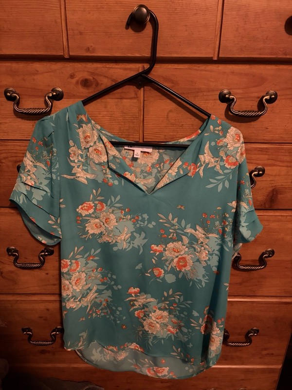 Dr2 Women’s M Teal Pink White Floral V-Neck Short Sleeve Pullover Blouse