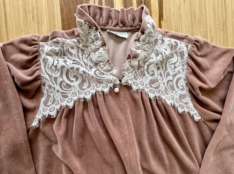 Miss Elaine XL Housecoat Robe Hostess Gown Light Brown Velour Front Zip Pockets gallery