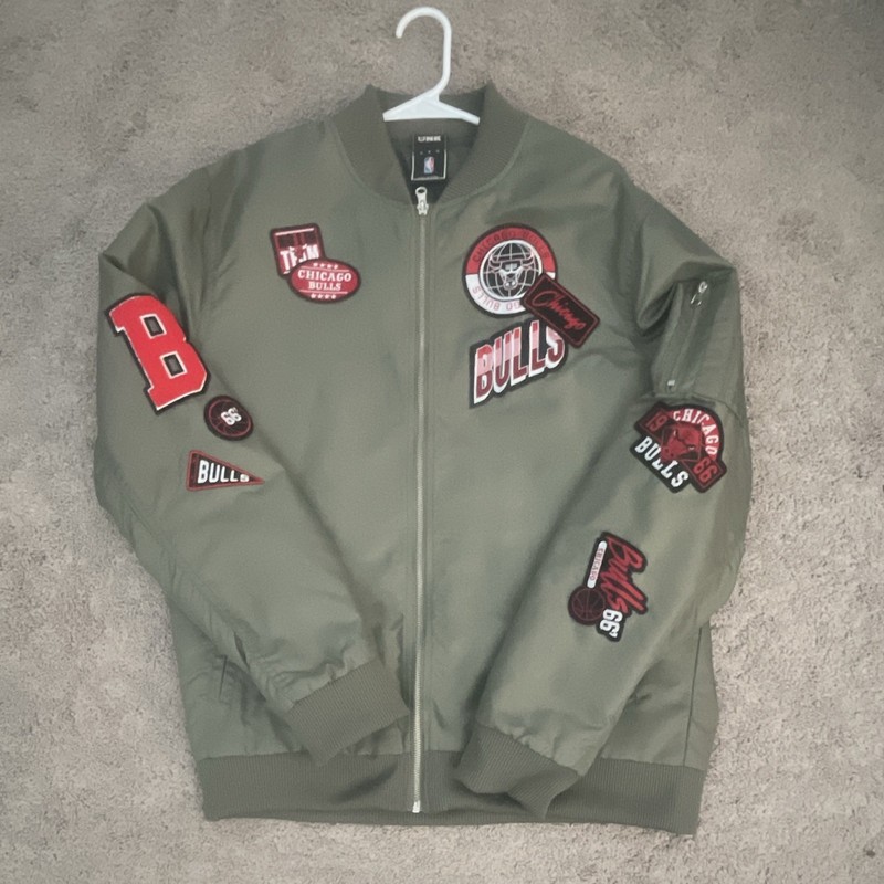 1966 NBA UNK Chicago Bulls Satin Bomber Jacket Men’s Large Patches