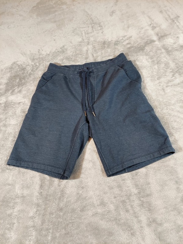 Lululemon Shorts Mens Medium T.H.E Short Soft Athleisure Activewear Performace