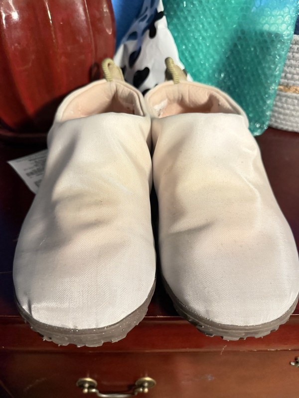 Nike ACG Beige Slip-On Low Top Athletic Sneaker Solid Rubber Outsole