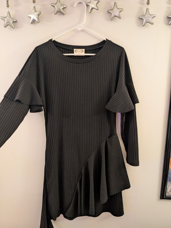 Mia Joy Black Ribbed Long-Sleeve Ruffle Dress – 14 (fits like a 12)