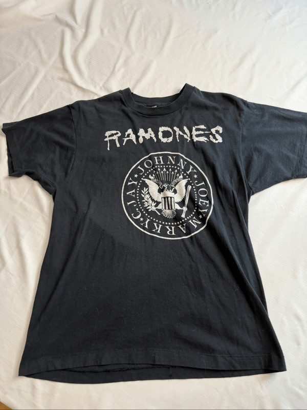 Rare 1980s Ramones Logo Screen Stars T-Shirt Richie Ramone Faded Black Large gallery