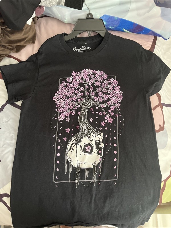 Threadless Floral Skull Graphic Tee T-Shirt Adult (S) Black Spencer’s – NWOT
