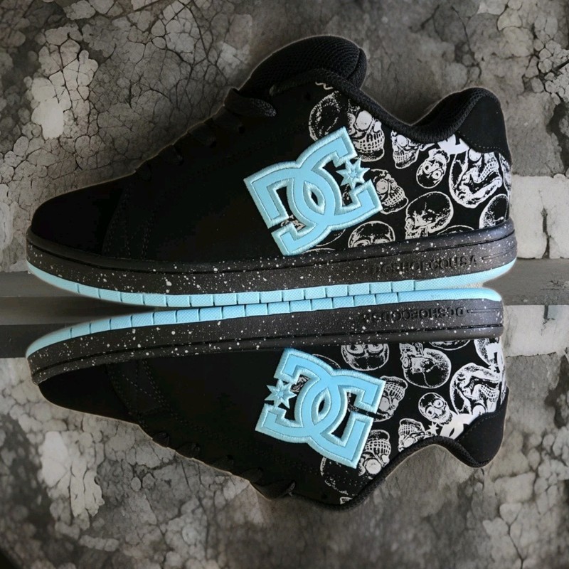 Women’s DC Gaveler – Black/Teal