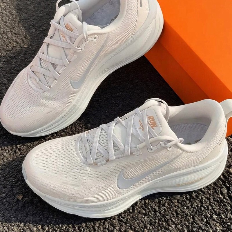 Nike Vomero 18 ‘Grey’ Men Running Comfort Sneakers New