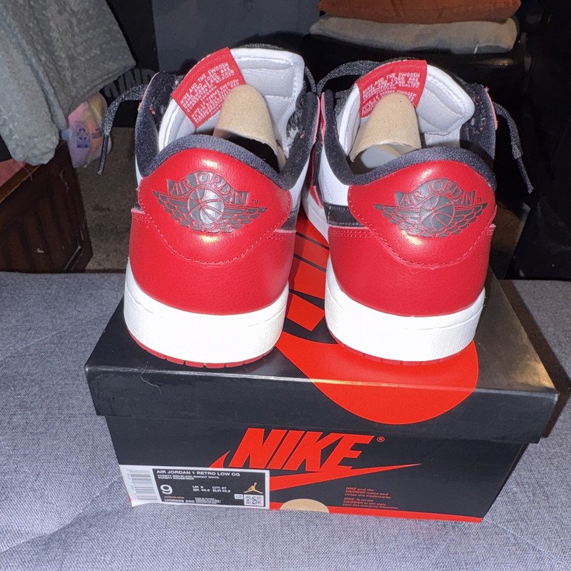 Nike Air Jordan 1 Retro Low OG Chicago Lace-Up Sneakers Red/White/Black Men gallery