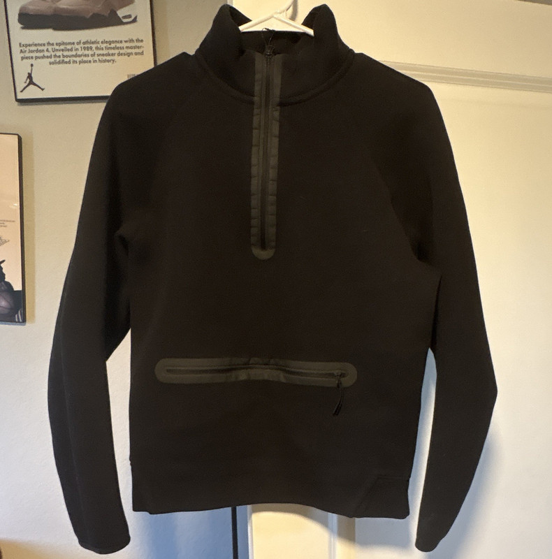Nike Men’s Black 1/4 Zip Fleece Mock Neck Pullover Sweatshirt Size M