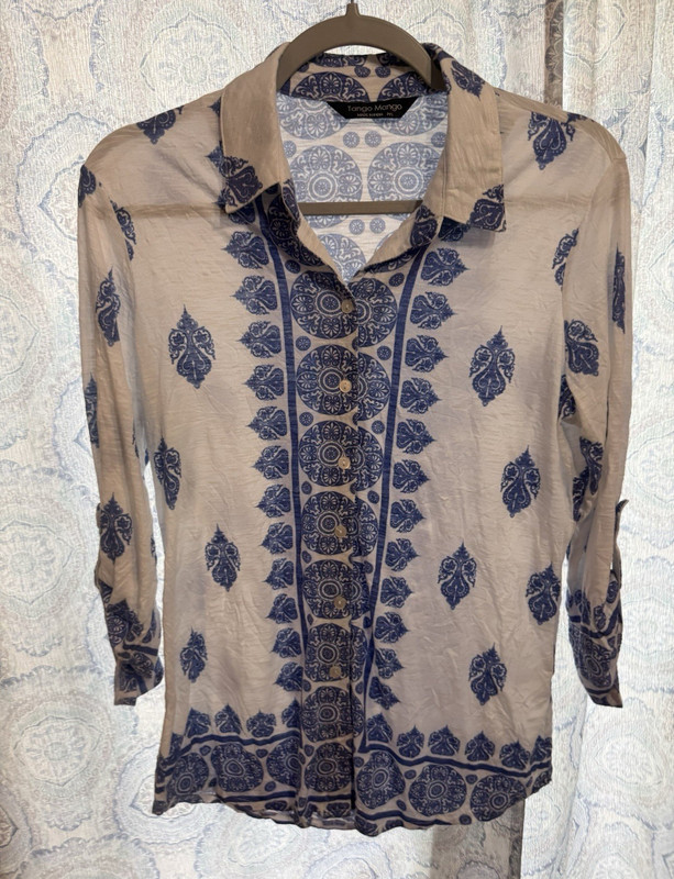 Tango Mango Women’s White Blue Paisley Button-Up Collared Blouse S Cotton