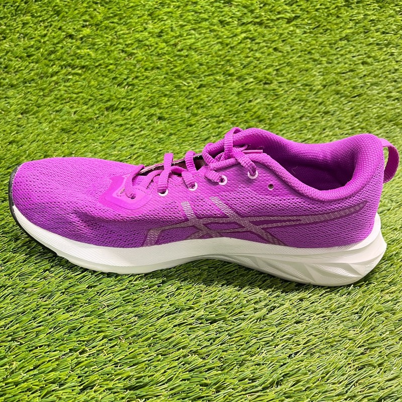 Asics Versablast 2 Womens Size 9.5 Purple White Athletic Running Shoes Sneakers gallery