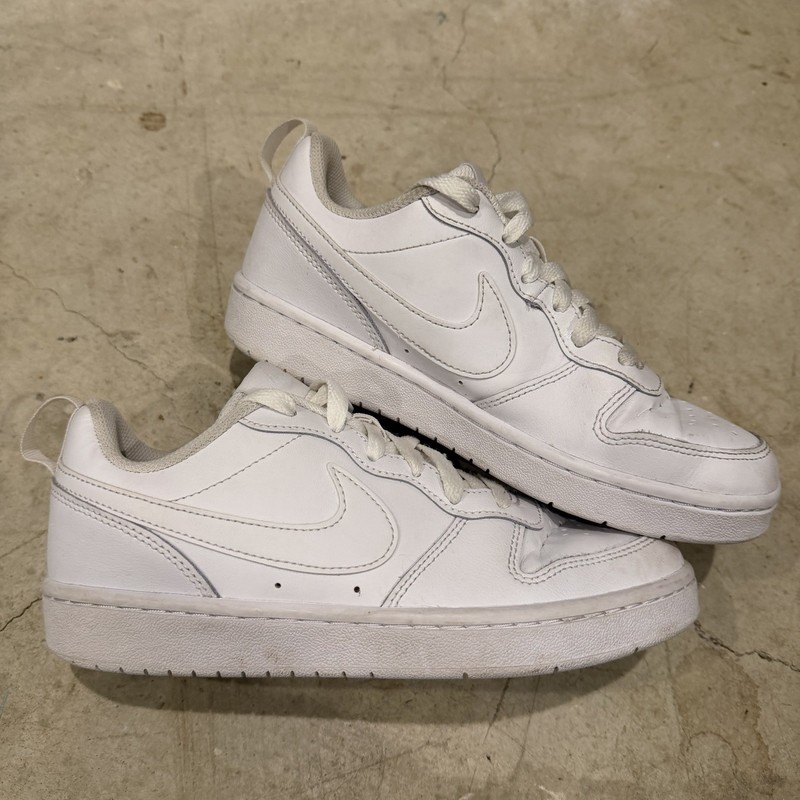 NIKE Court Borough 2 Triple White Leather Sneakers BQ5448-100 Youth Size 4.5Y