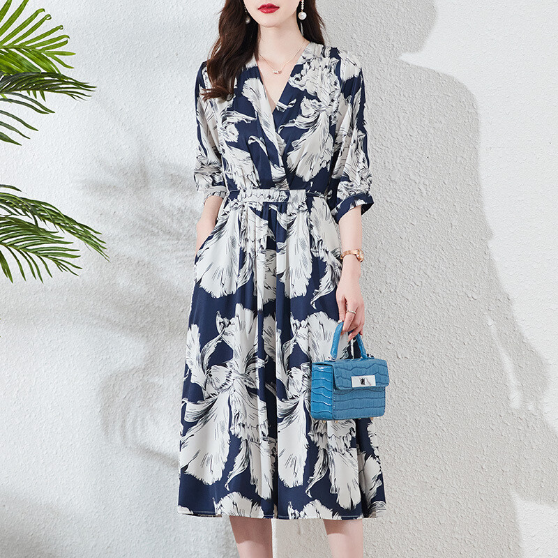 100% Mulberry Silk Dress Women's Mid Length Summer New Fashion V-neck Silk Dress gallery