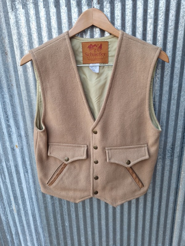 Schaefer Outfitter Men’s wool vest Small