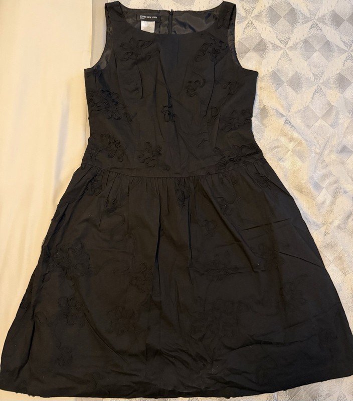 Jones New York Black Sleeveless Scoop Neck A-Line Floral Dress Knee Length 10