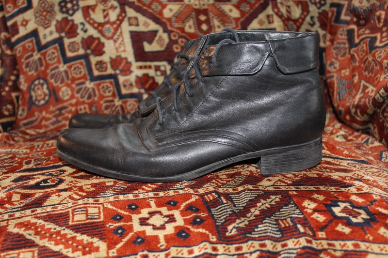 ST. JOHNS BAY 024-7913 Black Leather Ankle Booties Women’s Size US 9.5M