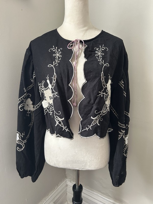 Free People Bohemian Embroidered Tied Top Women’s Size M