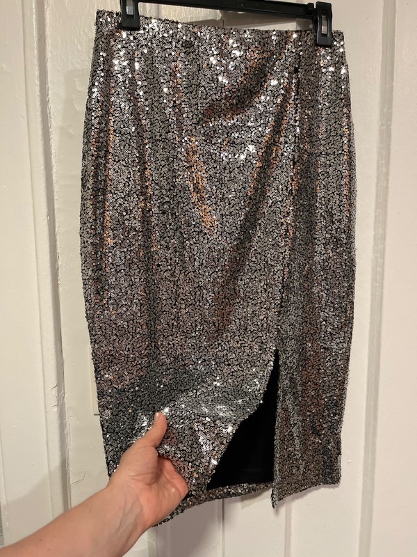 women Kate&Mallory size S black sequin midi skirt