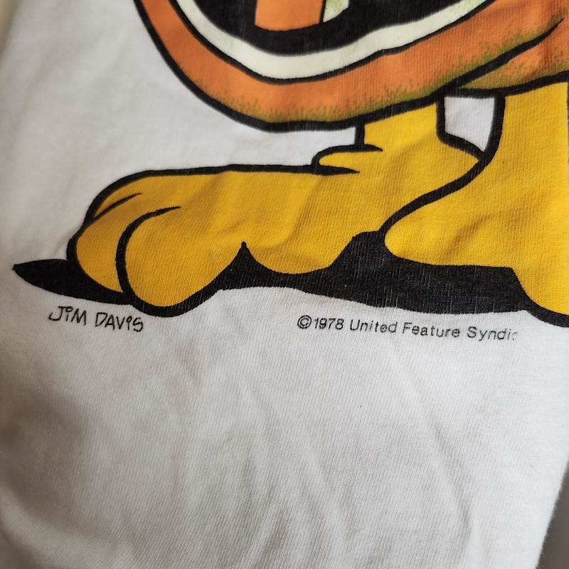 1978 Garfield Halloween T-shirt " Nice Costume Huh?" Men's Large Single Stitch gallery