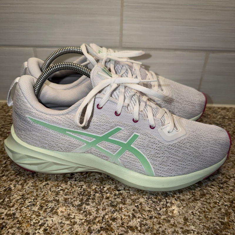 ASICS Gray Green Pink Low Top Mesh Lace Up Athletic Sneaker 1012B179