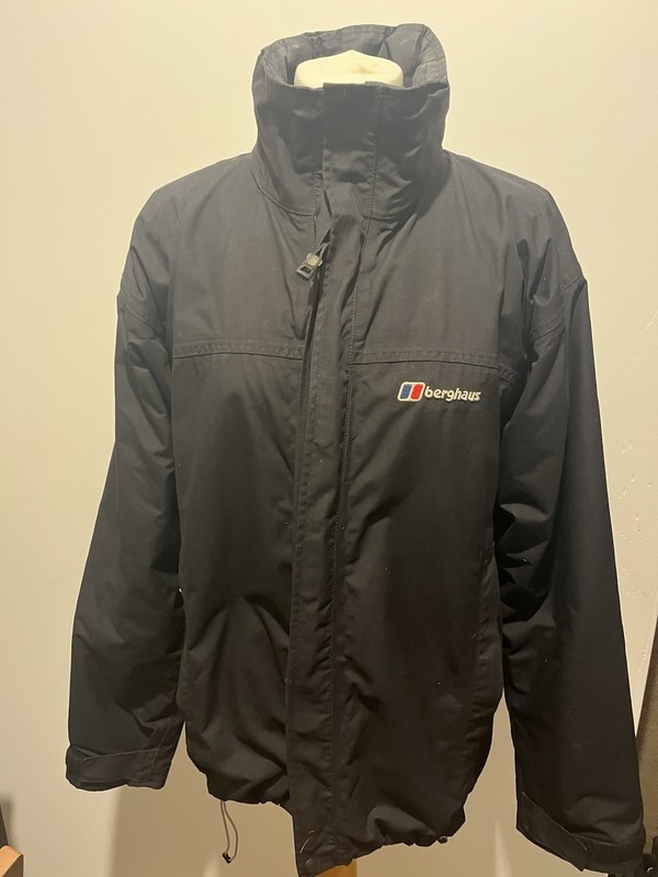 Berghaus AQ2 Jacket Coat Black Hooded Lightweight Waterproof Size M