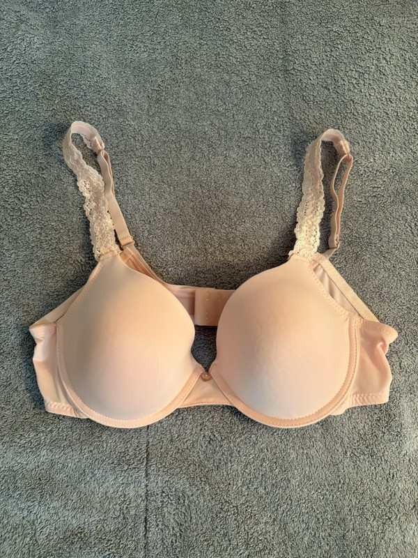 Laura Ashley Light Pink Bra Lace 36C Underwire Lightly Lined Adjustable Straps