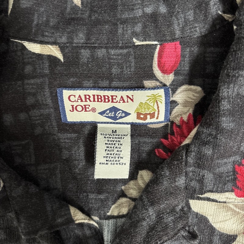 Caribbean Joe Island Hawaiian Shirt Men's M Black/Red Floral Button Up gallery
