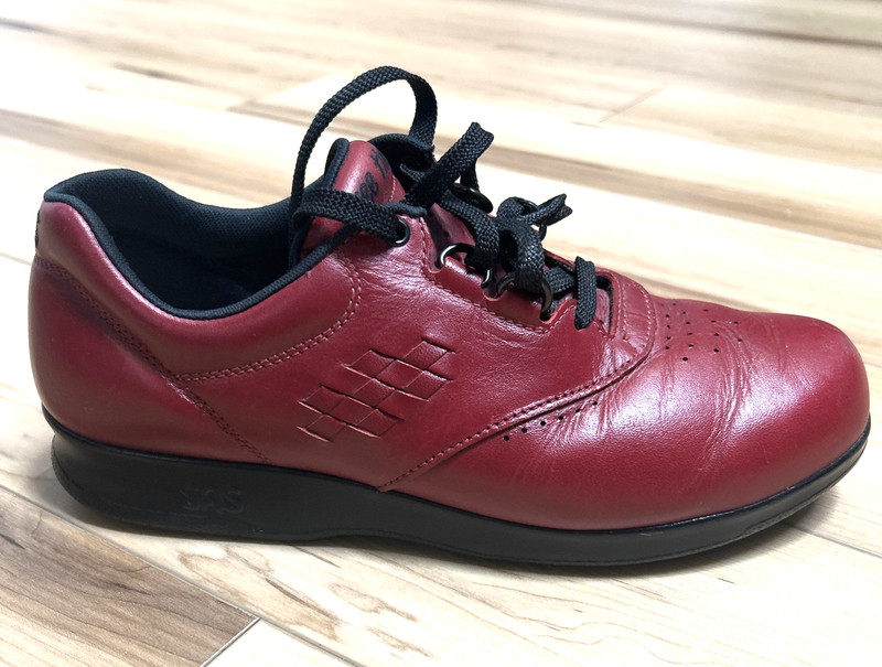 SAS Free Time Shoes Women’s 8 Red Leather Tripad Comfort Walking Lace up GREAT