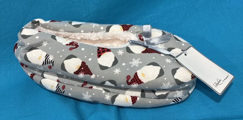 WOMEN’S Christmas Gnome Fleece SLIPPERS Fashion by Mirabeau L/XL