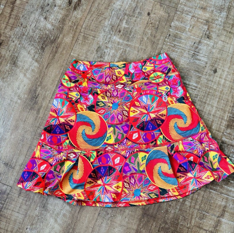 Donajo fitness wear Glide Skirt/Skort size 1 (small) red pink orange yellow