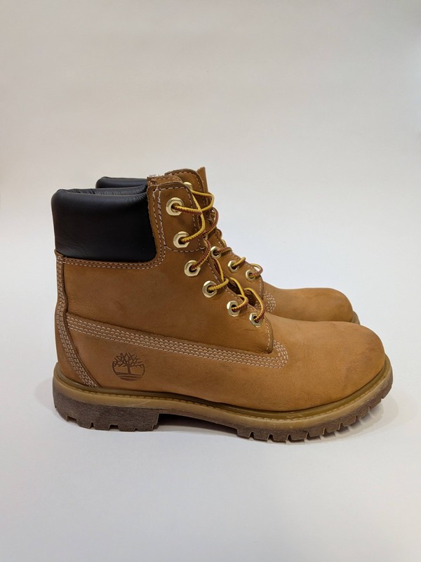 Women’s Timberland® Premium 6-Inch Waterproof Boot SIZE 6.5 Preowned USED