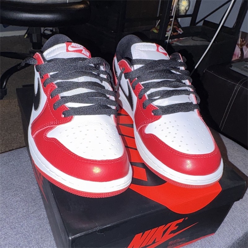 Nike Air Jordan 1 Retro Low OG Chicago Lace-Up Sneakers Red/White/Black Men
