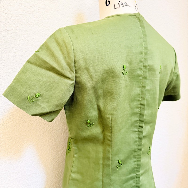 Vintage 1960s Green Embroidered Mini Shift Dress, Short Sleeved Size M gallery