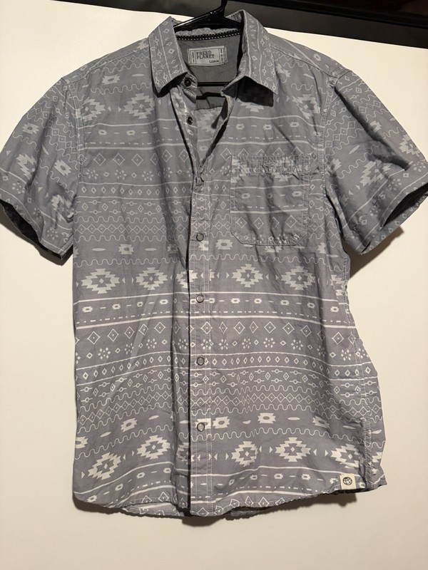 Free Planet Men’s L Gray Geometric Cotton Pocket Button-Up Shirt. F6006