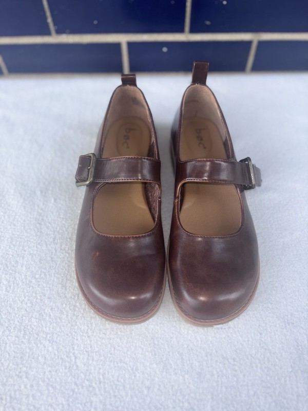 B.O.C by Børn Women's brown Lara Mary Jane flats Strapped Size 9.5M NWT