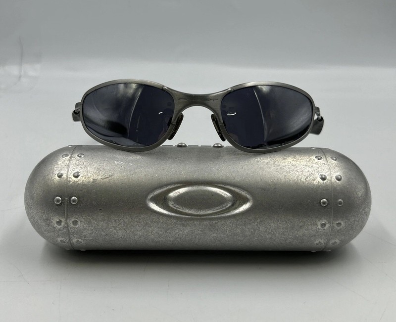 AUTHENTIC OAKLEY A-WIRE 1.0 SUNGLASSES SILVER FRAME /IRIDIUM LENS-CASE INCLUDED