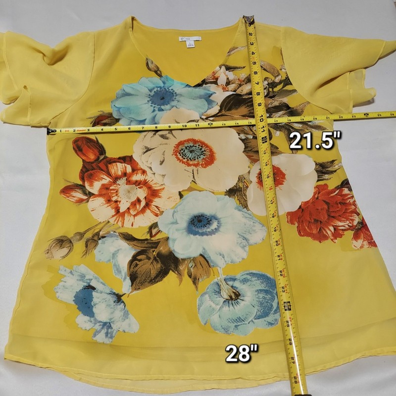 C Est 1946 Women's Large Yellow Lined Floral Top, V-Neck, Flutter Sleeve gallery