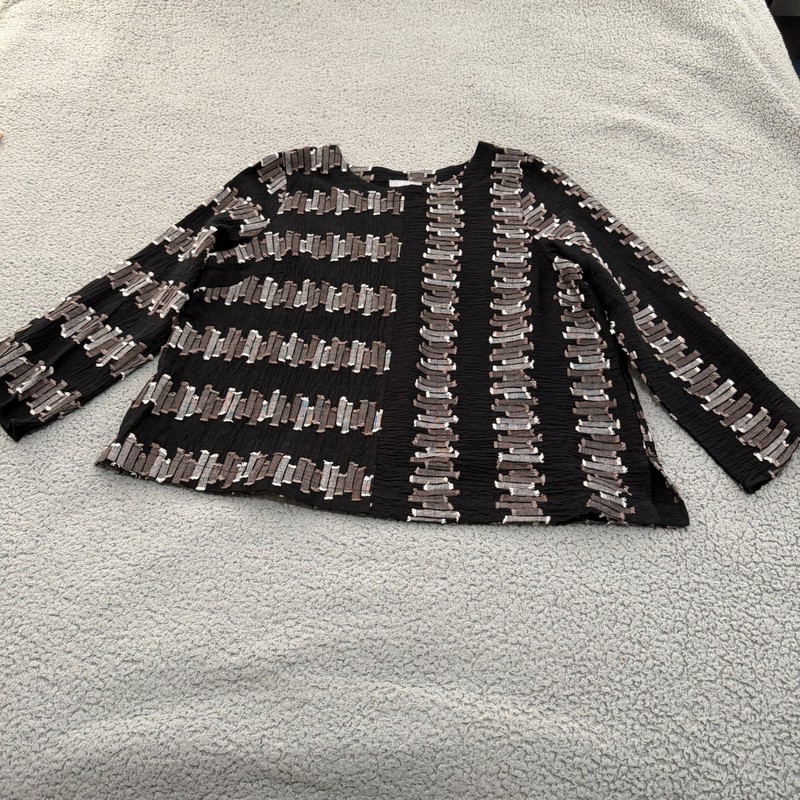 Habitat Clothes To Live In Black Crinkle Button Back Geometric Blouse Large