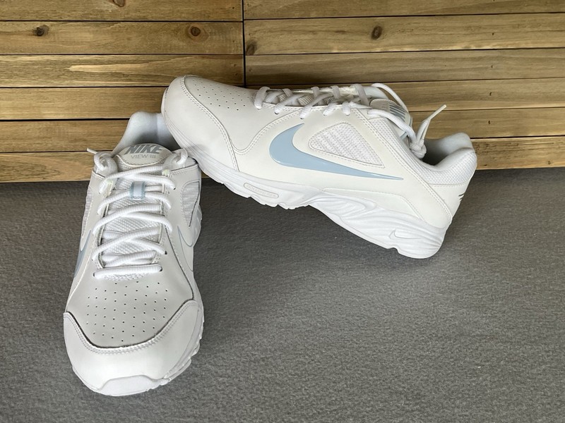 Nike View III Women’s Running Sneakers Blue/White Size 9 Wide NEW IN BOX