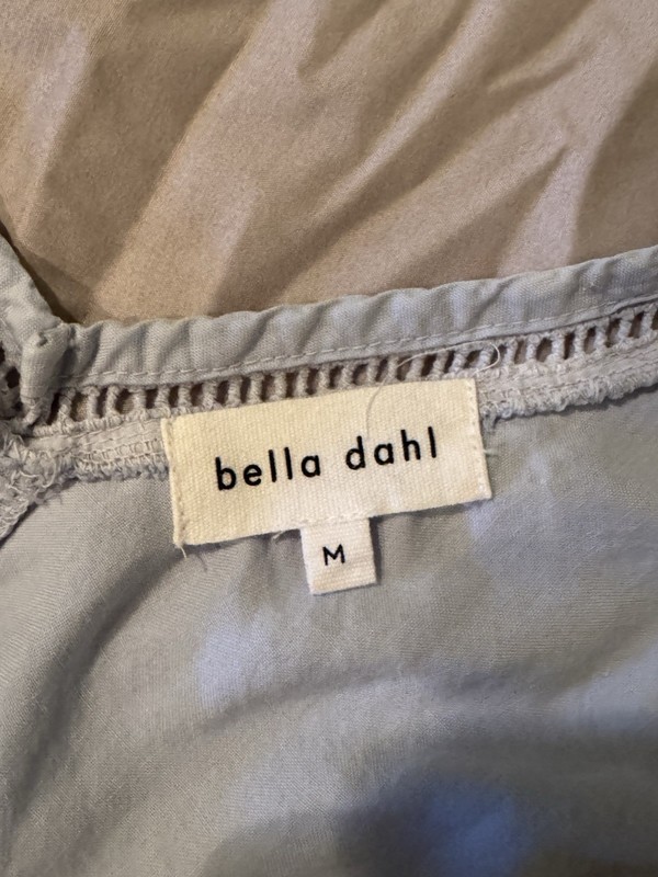 Bella Dahl Women’s Light Blue Lyocell V-Neck Sleeveless Tie Waist Romper M gallery